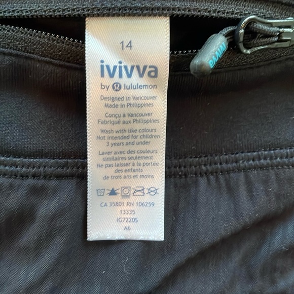 Lululemon Ivivva girls black shorts size 14 - Picture 2 of 4